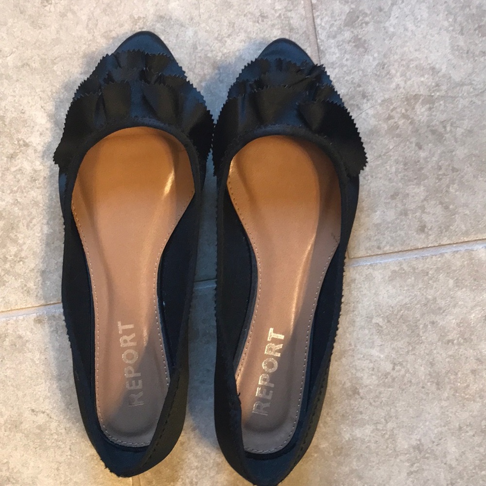 Report black flats